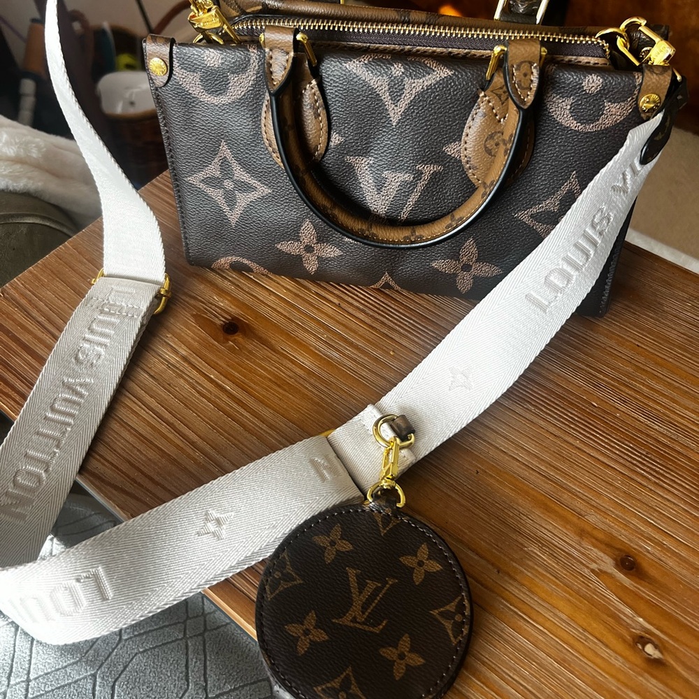 Crossbody purse